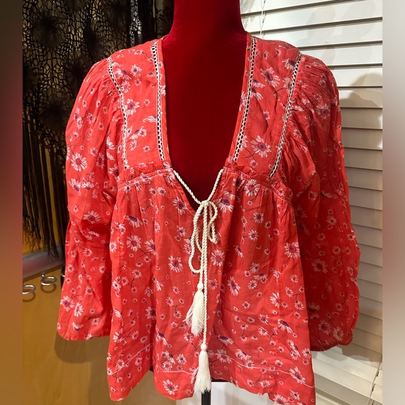Free People Daisy Print Red Peasant Blouse size Medium - Picture 12 of 12